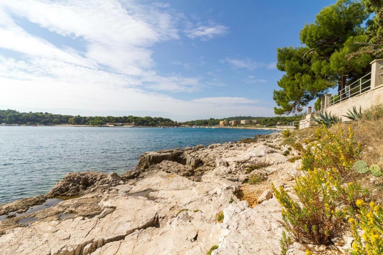 Apartments Tonka Near Beach And Sea Πούλα Εξωτερικό φωτογραφία