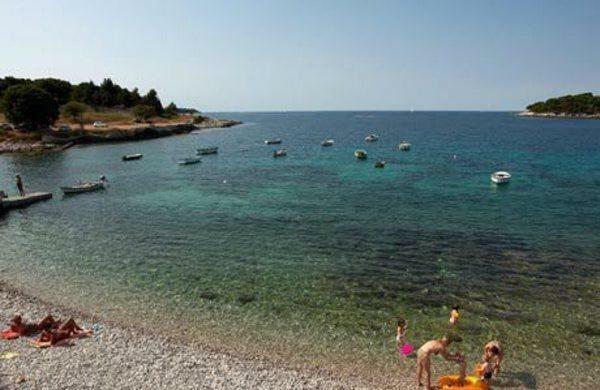 Apartments Tonka Near Beach And Sea Πούλα Εξωτερικό φωτογραφία