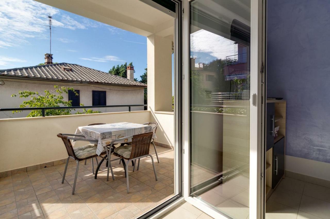 Apartments Tonka Near Beach And Sea Πούλα Εξωτερικό φωτογραφία
