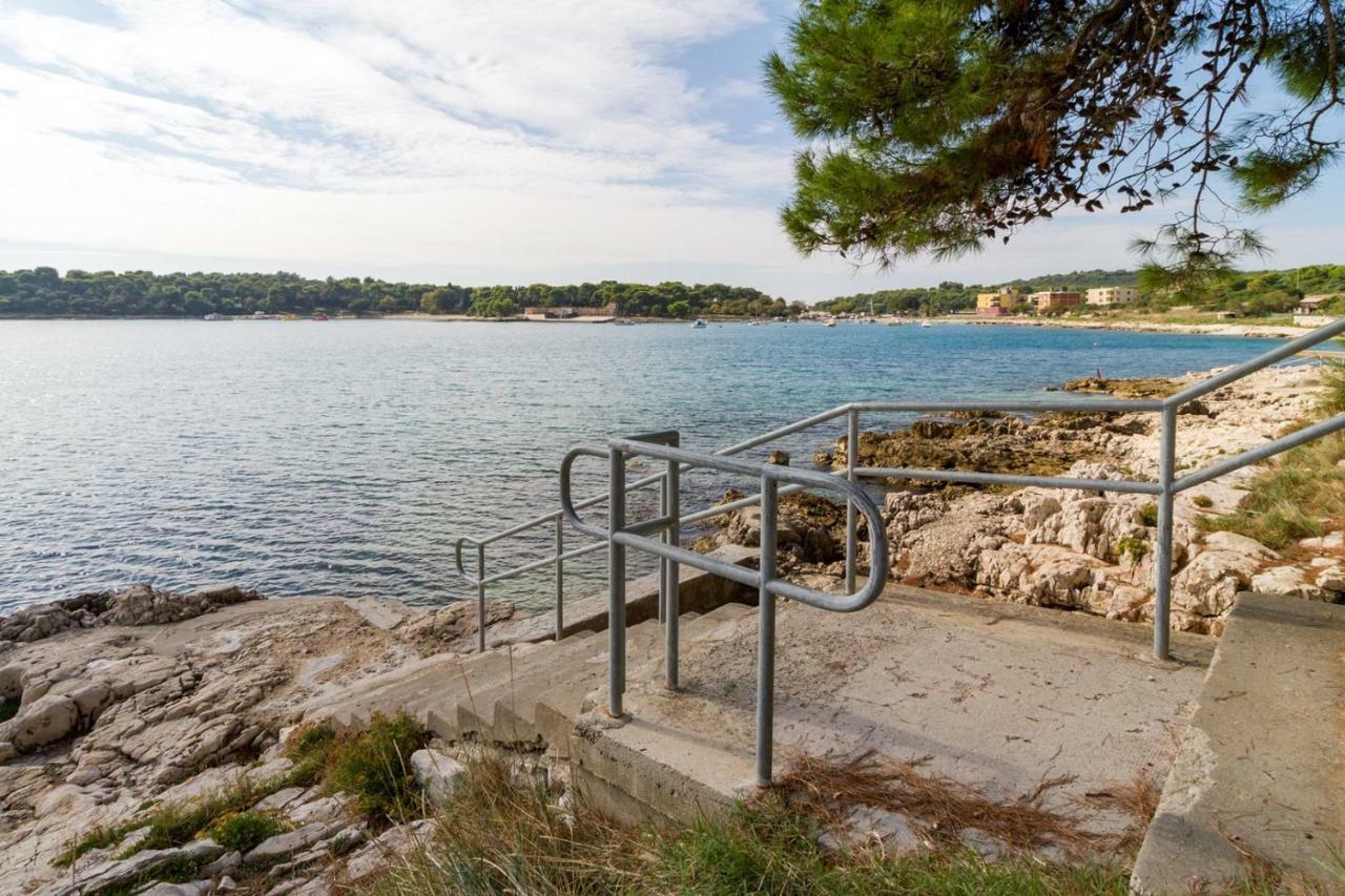 Apartments Tonka Near Beach And Sea Πούλα Εξωτερικό φωτογραφία